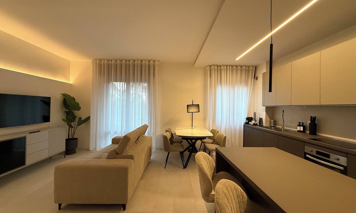 San Zeno Apartment | [Arena walking] 3 bedrooms, 2 bathrooms + parking lot