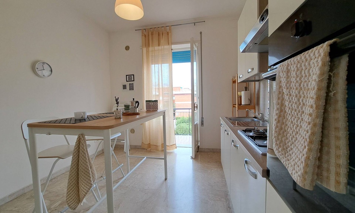 Scauri Apartment | Aria di mare a due passi dalla spiaggia, con parcheggio