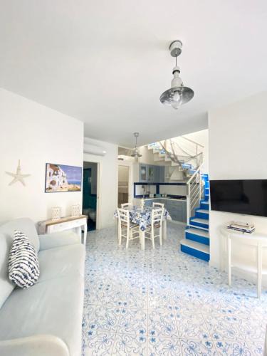 Lacco Ameno House | Arime Apartment