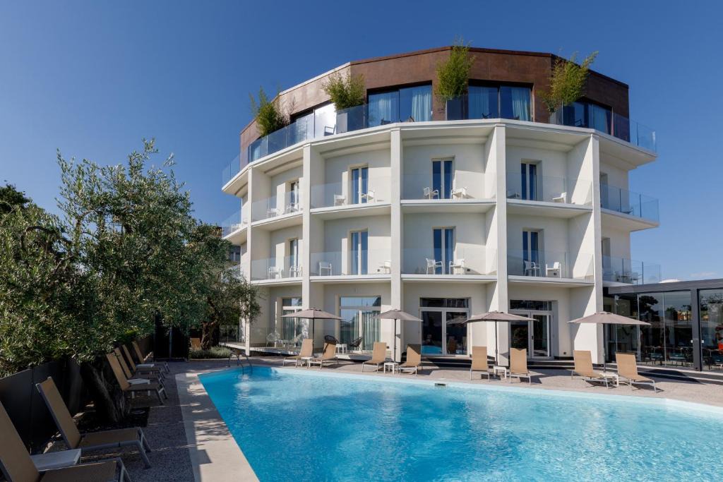 Cisano Hotel | Art Hotel Ventaglio