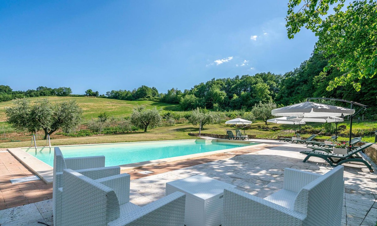 Camerino House | Authentic residence in the middle of nature with pool.