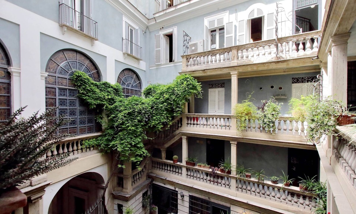 Rione VII Regola Apartment | Authentic roman elegance in Campo dei Fiori