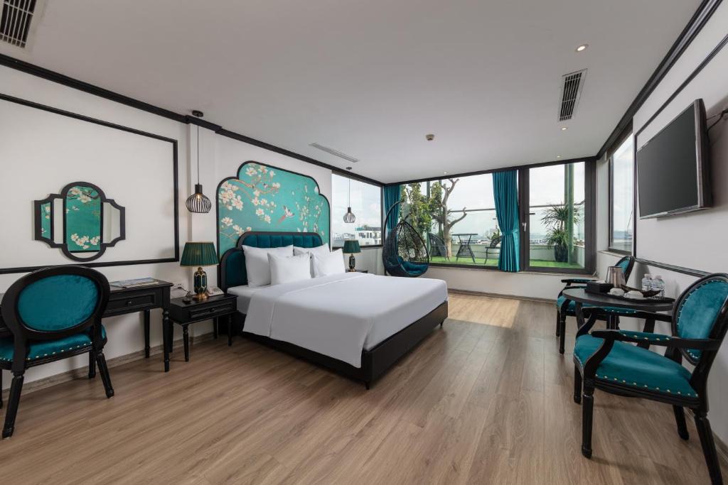 Truc Bach Hotel | Azen Lakeside Hotel & Travel