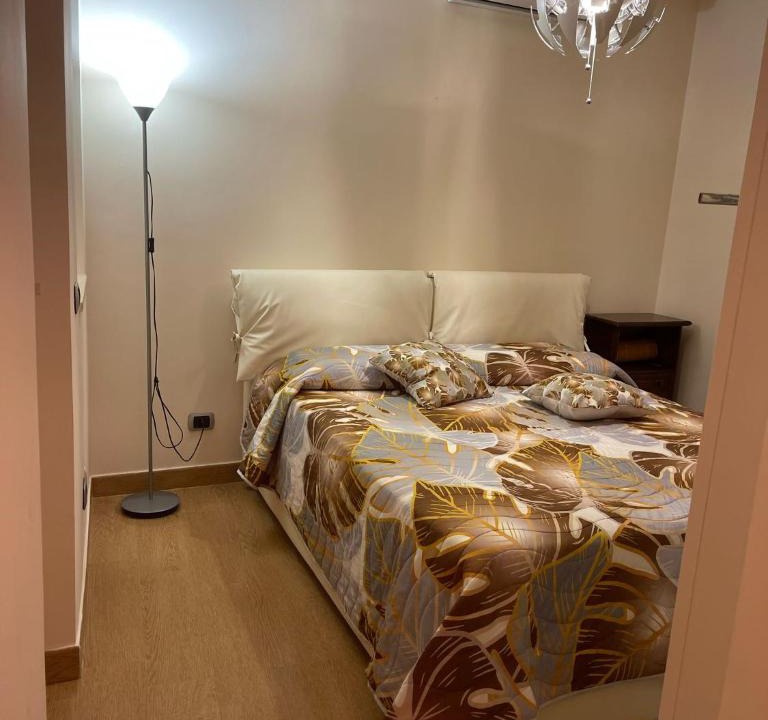 Sala Apartment | B&b DA FELICE MONOLOCALE