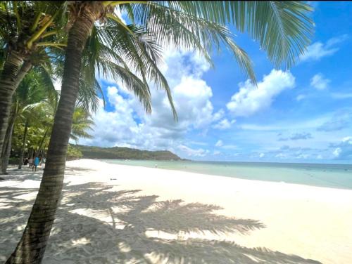 An Thoi Hotel | Beach White Hotel