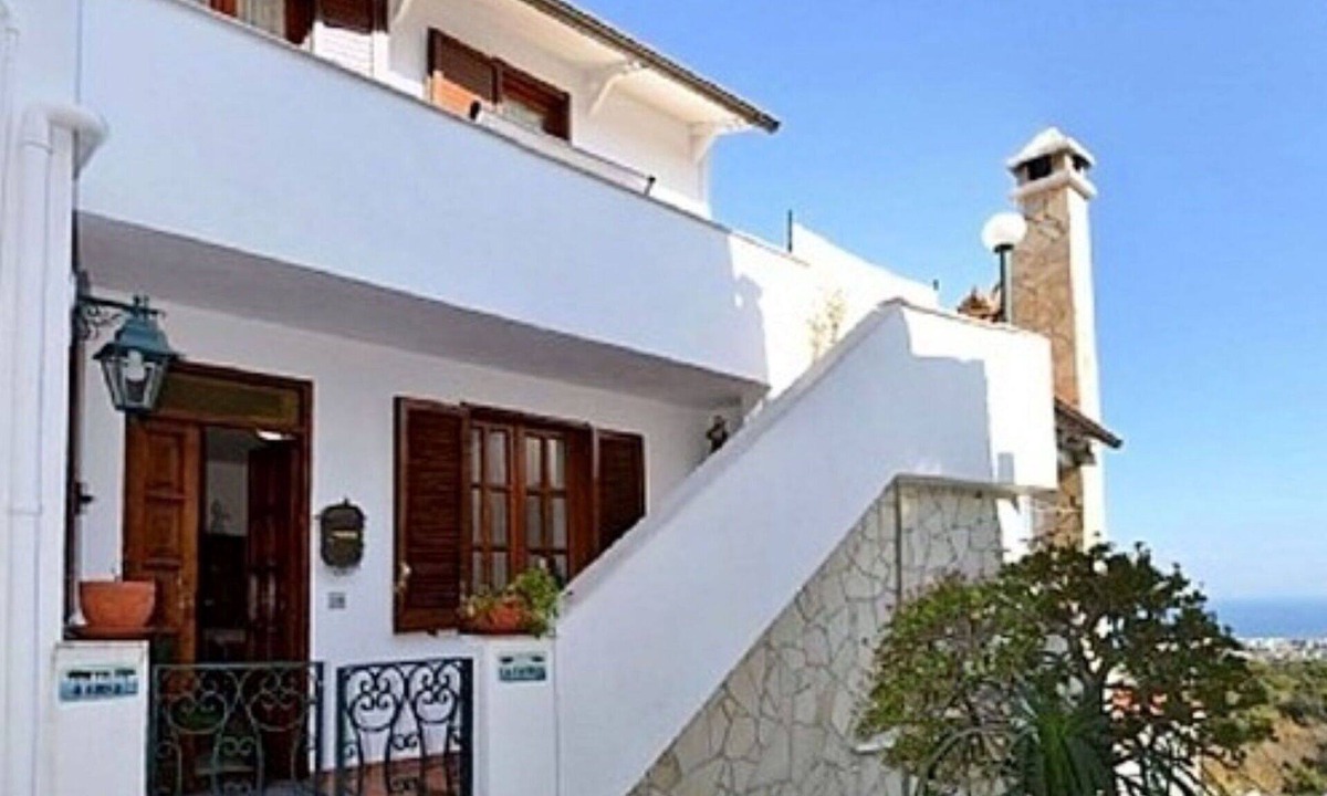 Fiaiano Apartment | Beautiful apartment for 5 people with WIFI, A/C, TV and terrace