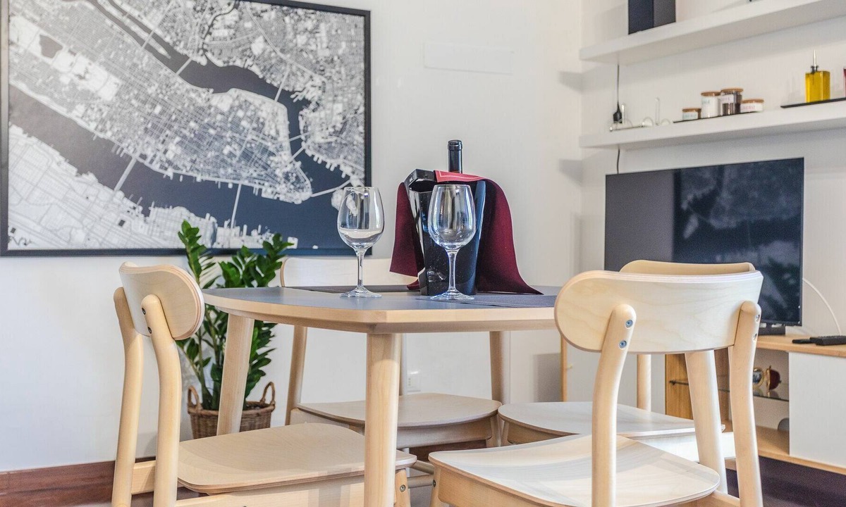 Santa Lucia Villa | Beautiful apartment in villa for 3 guests with A/C, WIFI, TV and parking, close to Rome