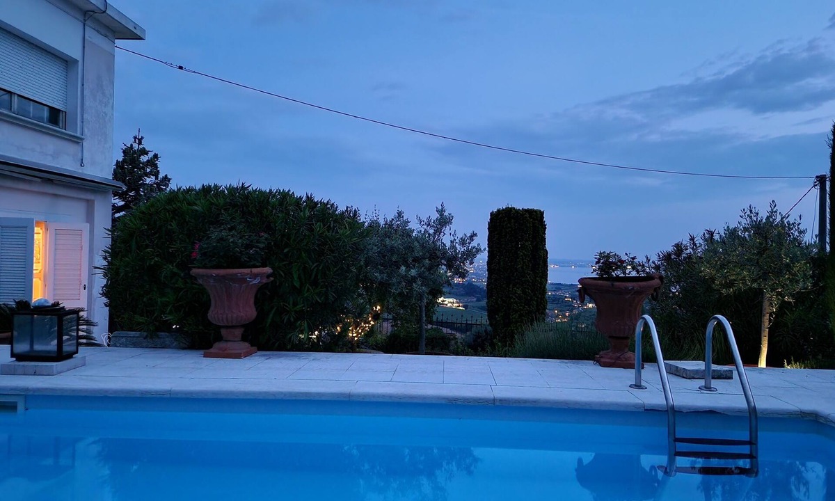 Cavaion Veronese Condo | Beautiful apartment with pool and stunning views of Lake Garda