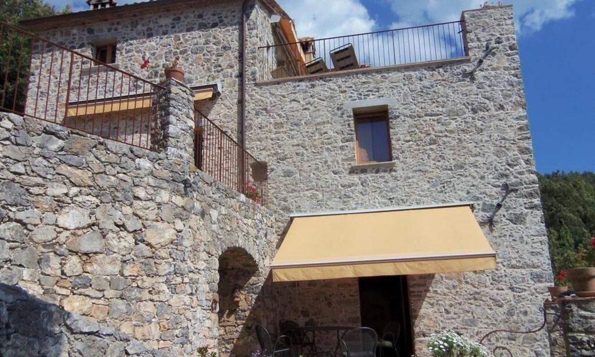Tortorella Apartment | Beautiful flat in natural stone house with terrace