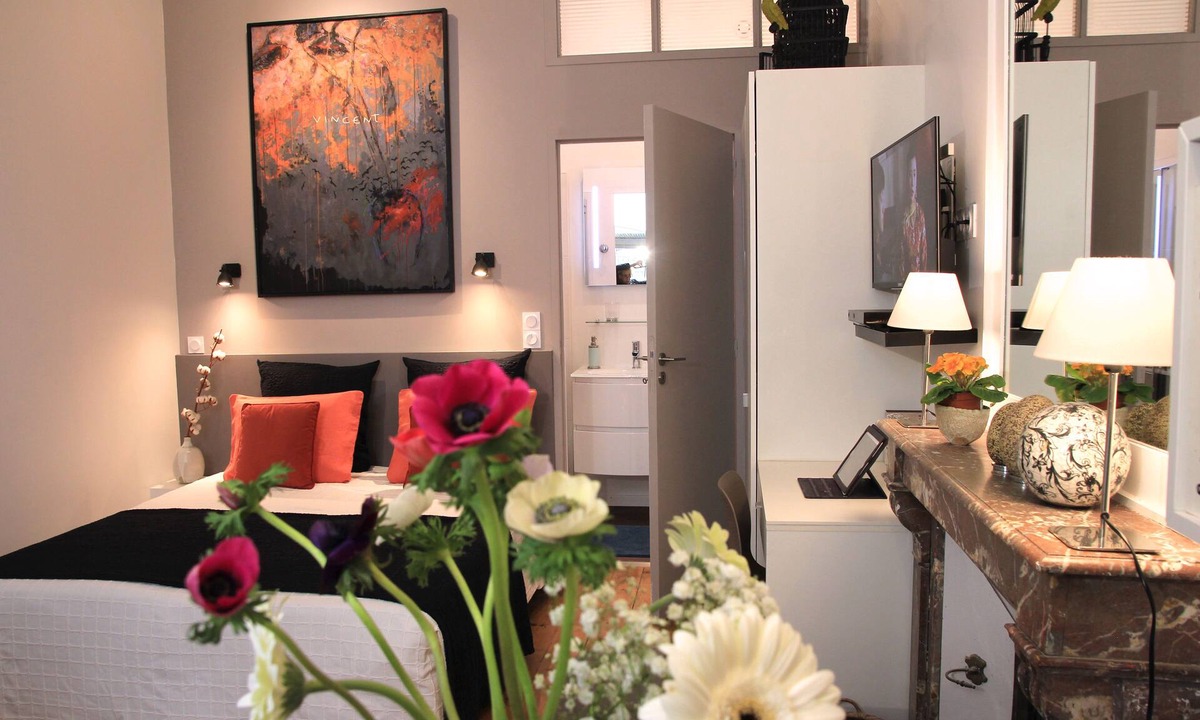 La Rochelle City Centre Apartment | Beautiful Studio, comfort and design, hyper center (quiet street)