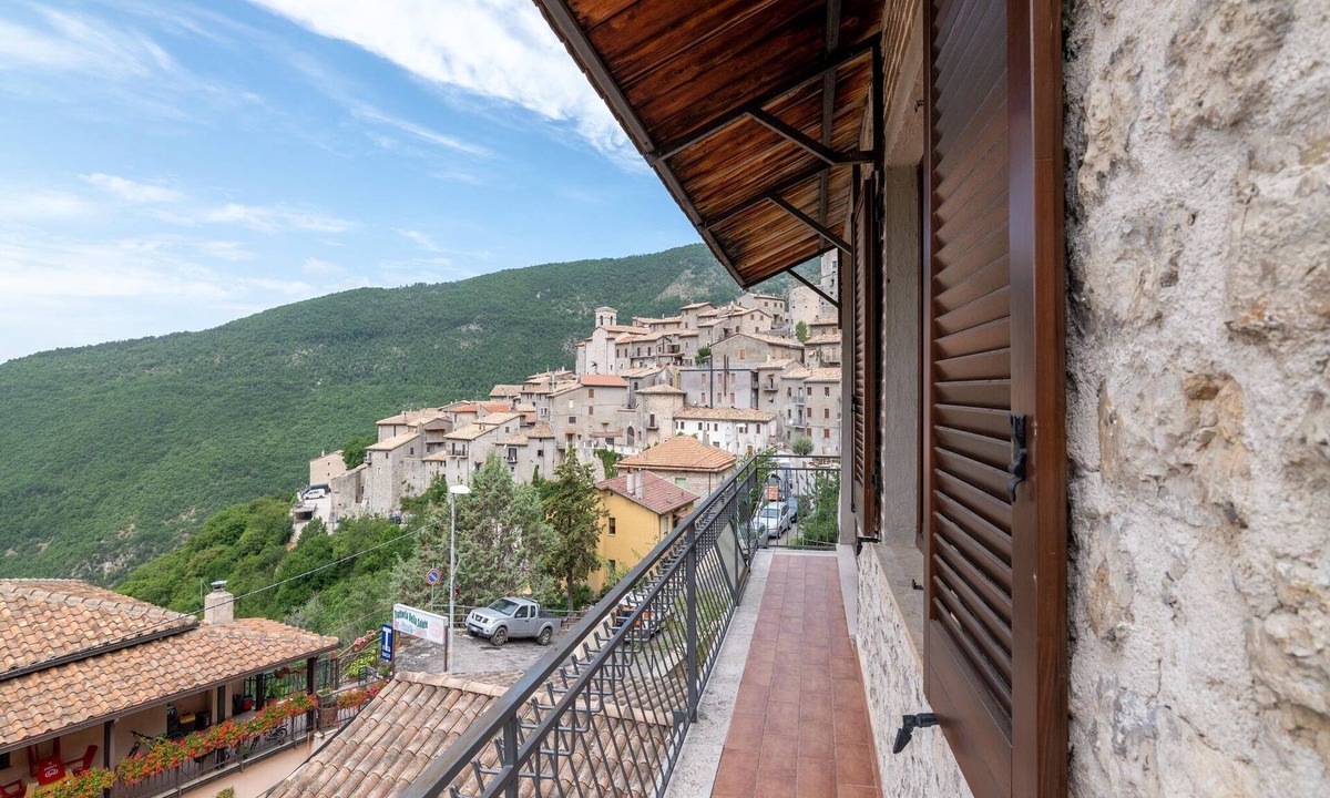 Polino Apartment | Belvilla by OYO Casa Castiglia