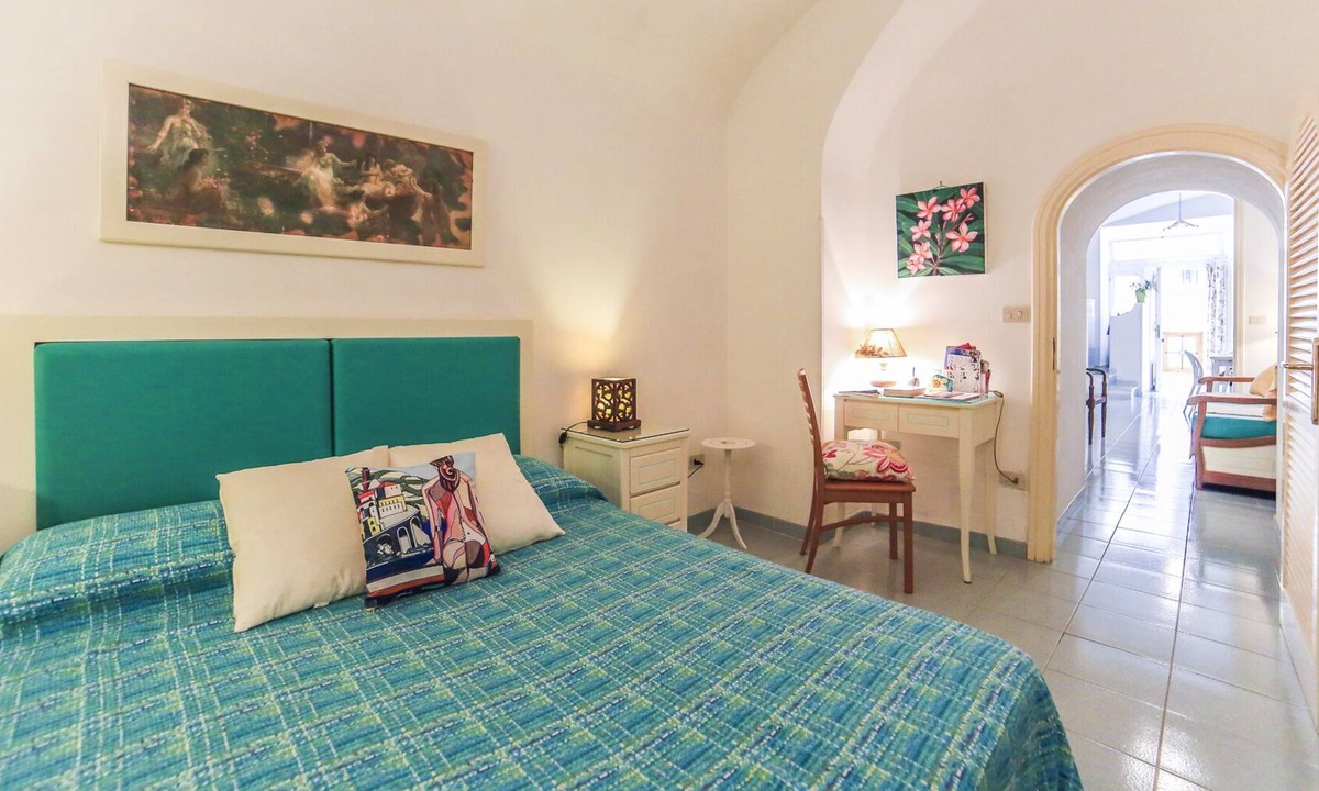 Atrani House | Bijoux house in Atrani: wifi, air-conditioning, easy access.