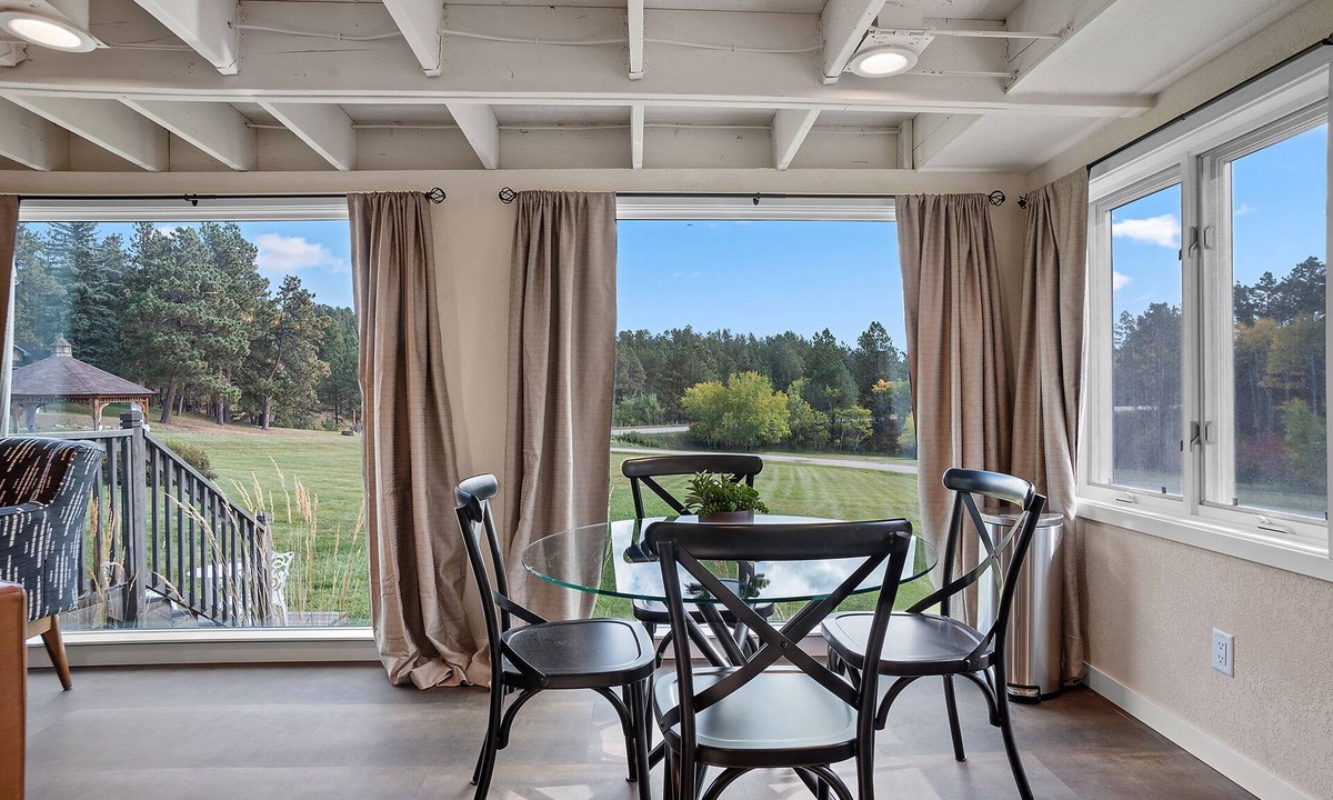 Rapid City Bed & Breakfast | Black Forest Inn Bed & Breakfast