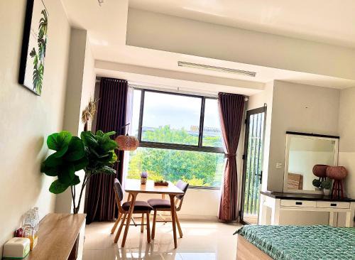 Tan Binh Apartment | Botanica Premire -Near Airport 5 Minutes -Luxury