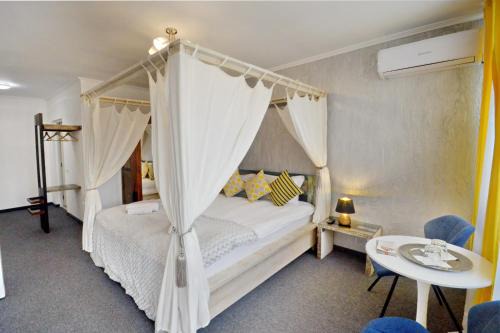 Deva House | Boutique Deva
