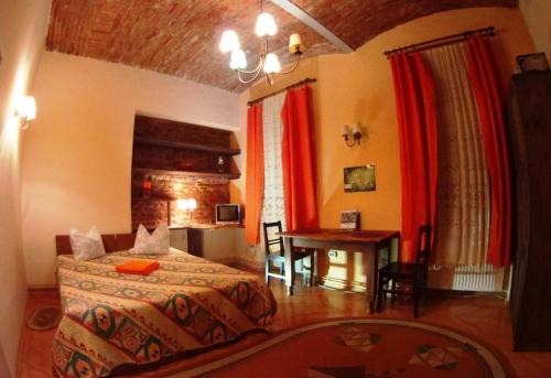 Brasov City Centre Apartment | Brasov Apartment in Historic Center
