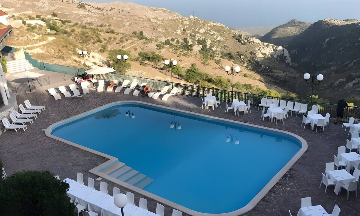 Monte Sant'Angelo Bed & Breakfast | Bright B&B with Sea View Balcony - 347 - Santangelo - Pool