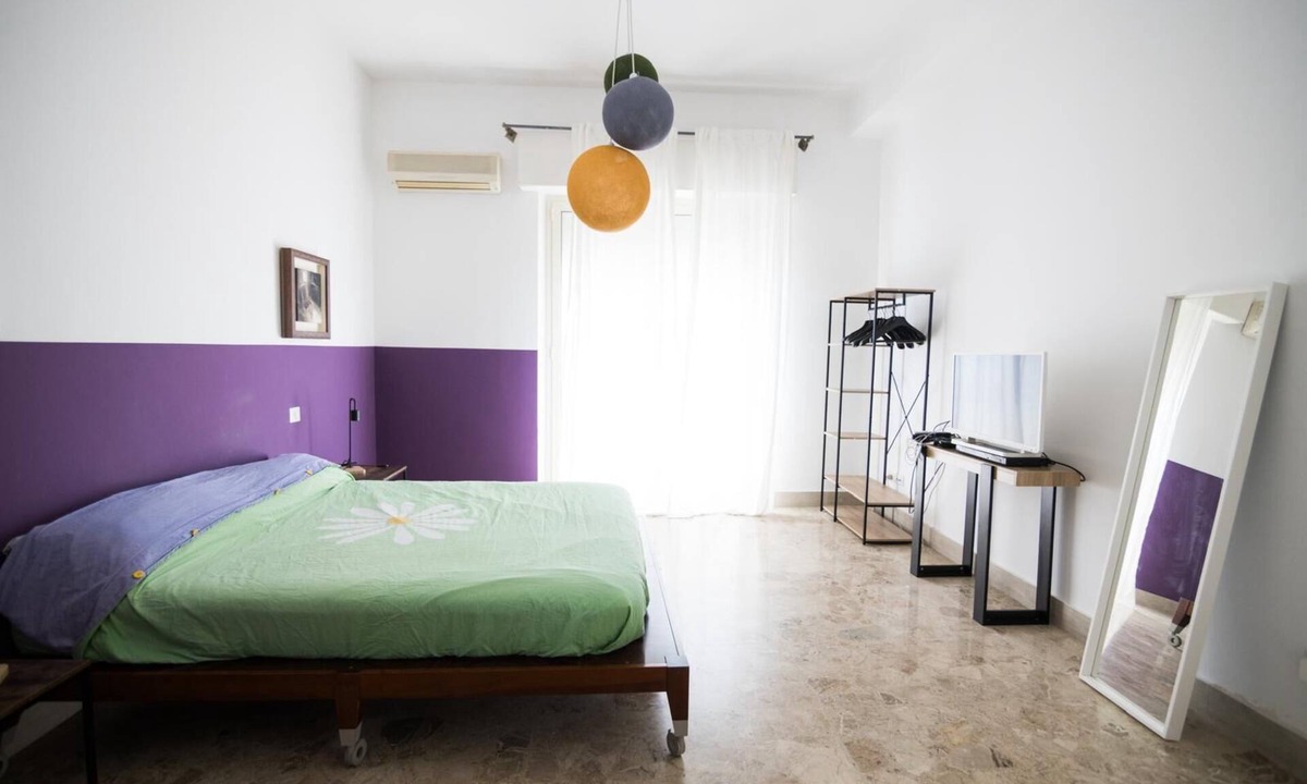 Reggio Calabria Bed & Breakfast | Camera con bagno in centro città