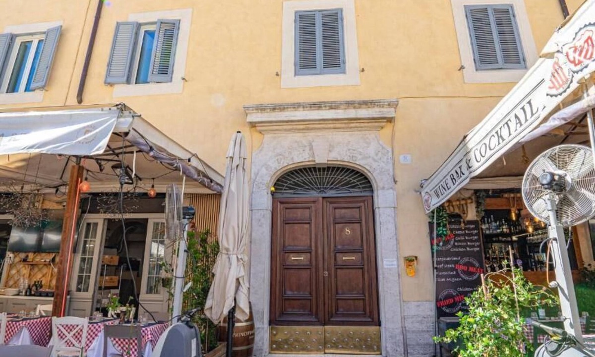 Rione VII Regola Apartment | CAMPO DE' FIORI PINKY HOUSE