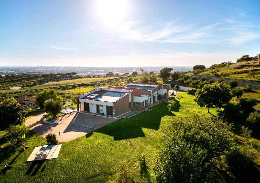 Albano Laziale Villa | Cape House