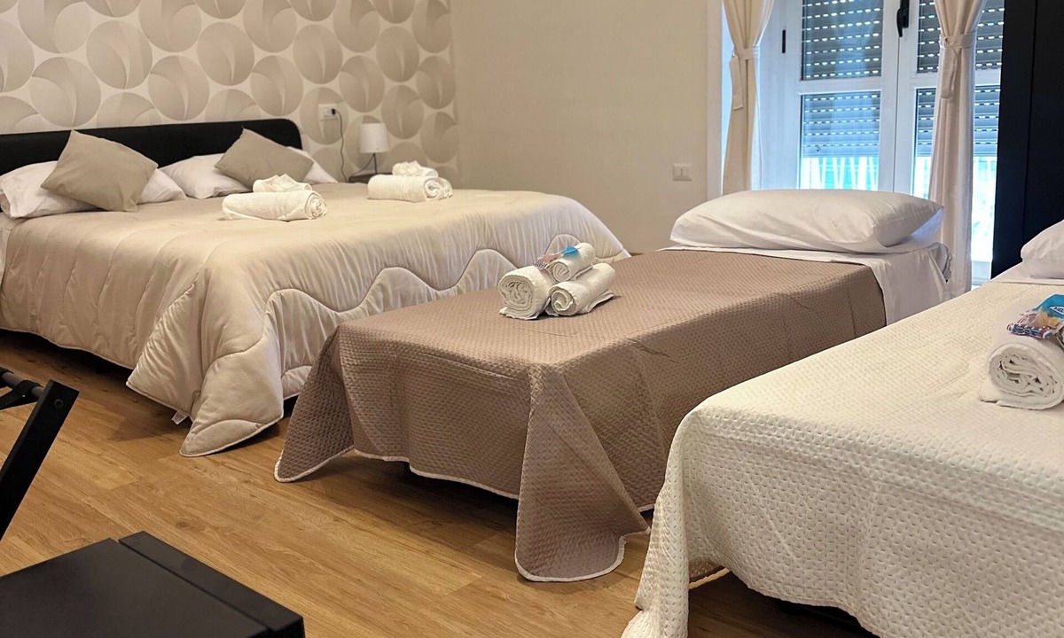 Castellammare di Stabia House | Caroline's Home everyone's home, we accommodate up to 8 people
