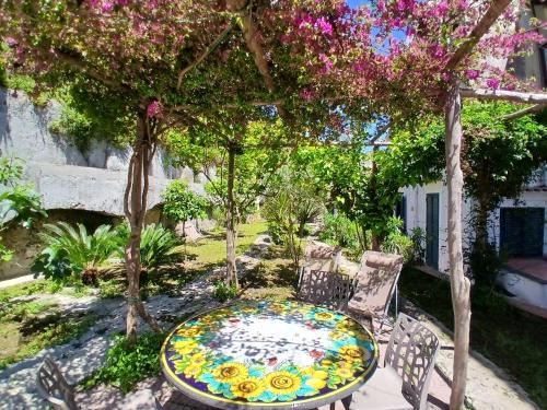 Maiori House | Casa Annalí - House and garden by the Amalfi Coast