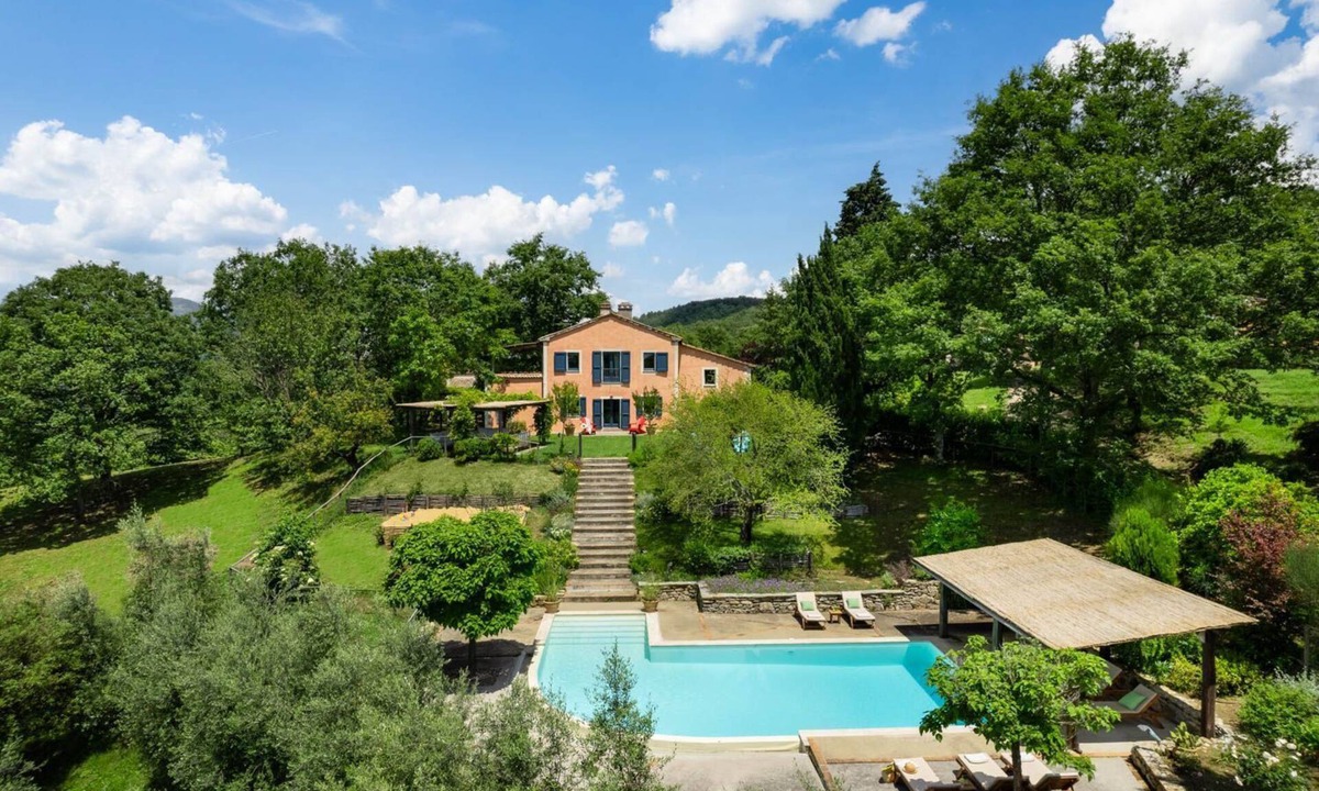 San Casciano dei Bagni Villa | Casa Castano - Seven Bedroom Villa, Sleeps 14
