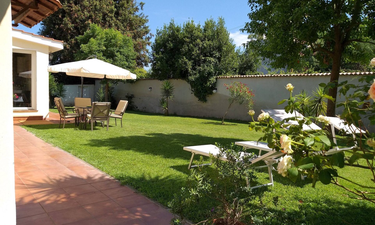 Zona XXX Castel Fusano Apartment | Casa con giardino tra Roma e il mare. Vacanze tra Cultura e Natura