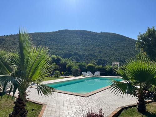 Bellona Villa | Casa De Crescenzo con piscina