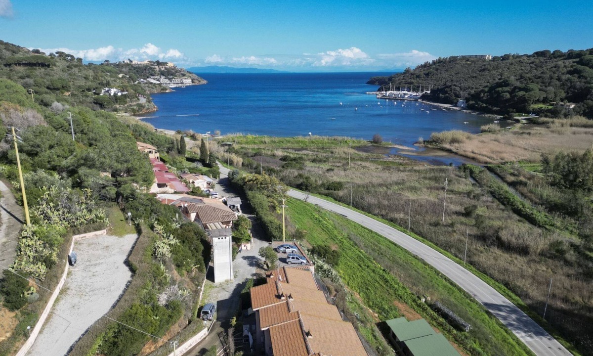 Mola Apartment | Casa Emisfero 200 meters from the Bay of Mola