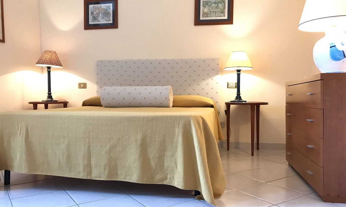 Terracina Apartment | Casa Mario Central Apart 4-5 beds, 700mt from the beach WiFi connection.
