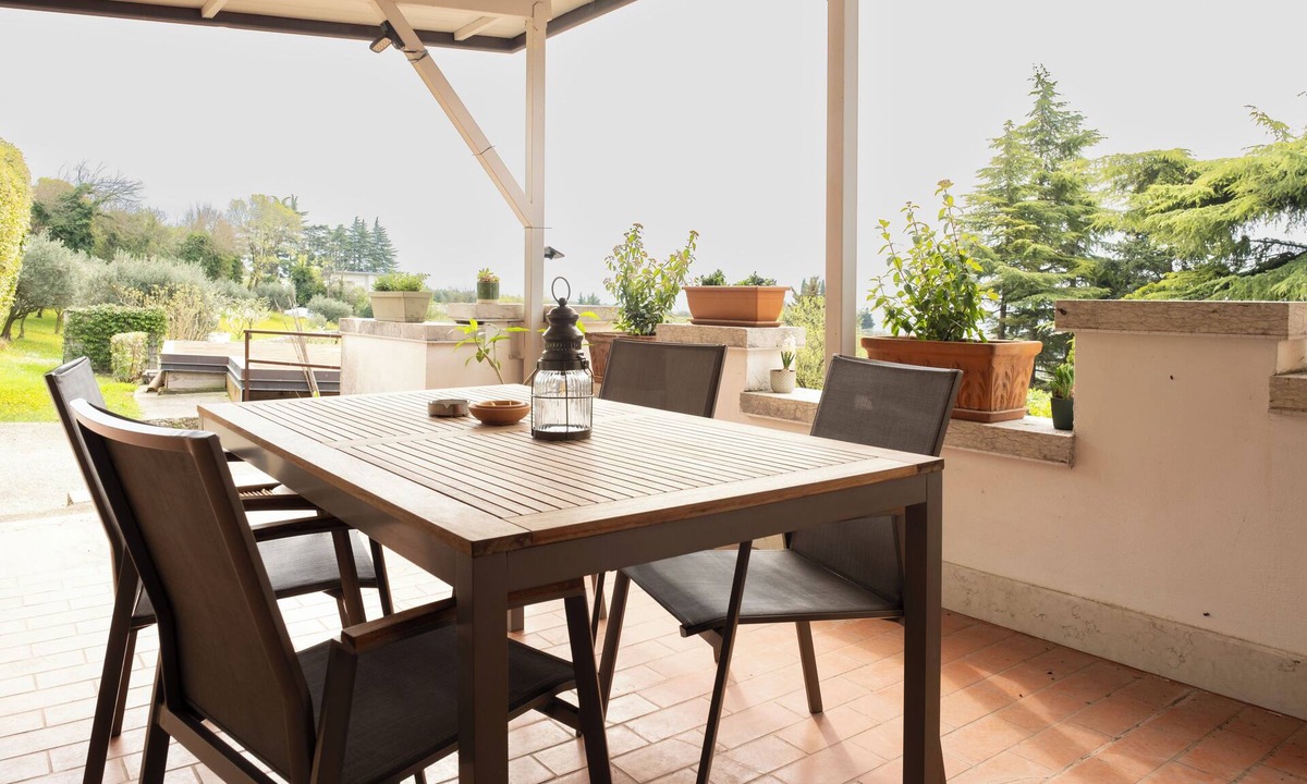 Nord-Ovest House | Casa Palmira- Your Holiday Home among Relax, Wine and Hills