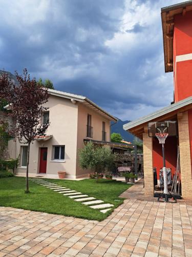 Peri House | Casa vacanza Il Remo tra Lago di Garda e Montagne