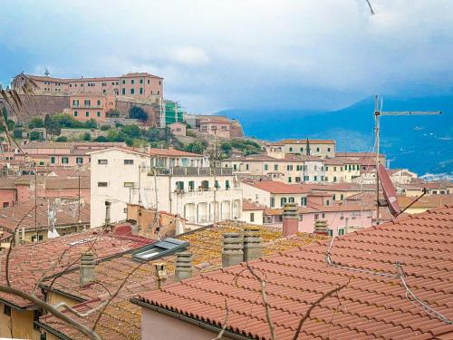 Portoferraio Old Town Apartment | Casa Vista Darsena 2 - HelloElba
