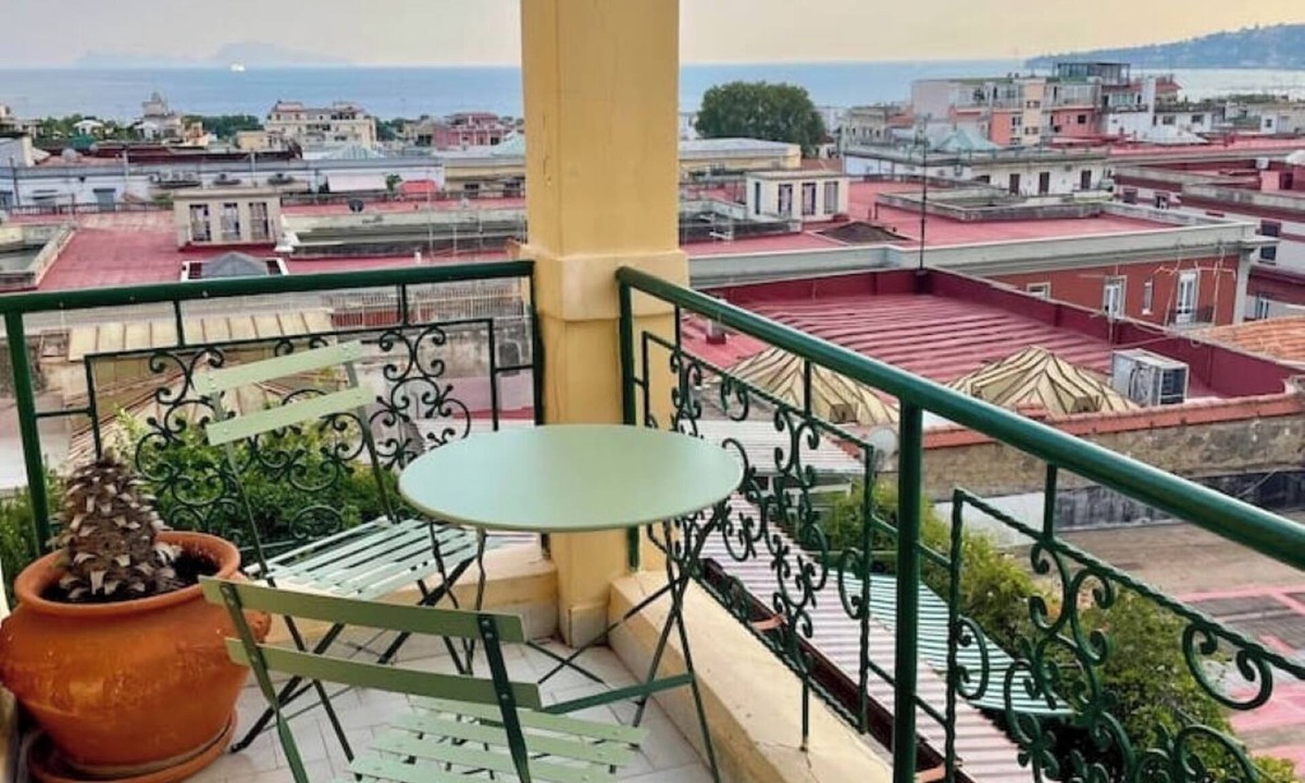 Chiaia Apartment | CasaChi - Naples, Italy. Entire housing: rental housing