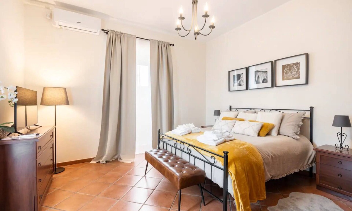 Frascati House | Casale Tra Le Vigne, Near Rome