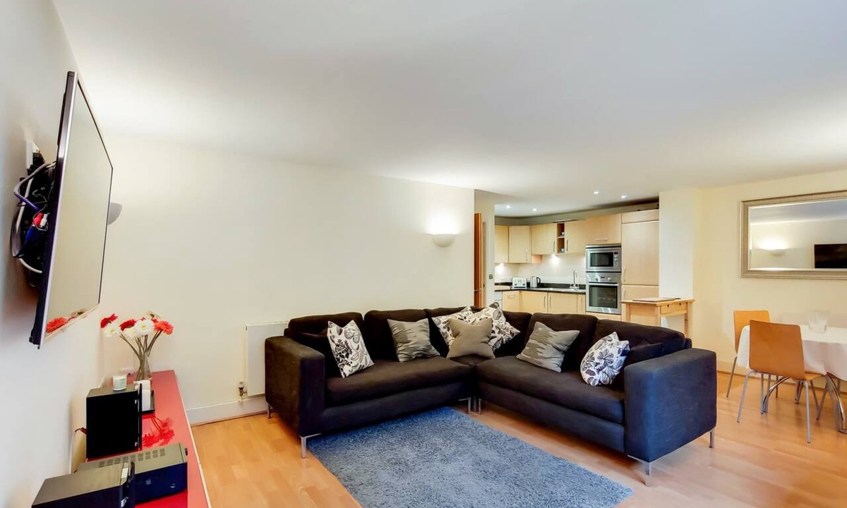 King's Cross Apartment | Charming 2-Bed Apartment near King's Cross Station