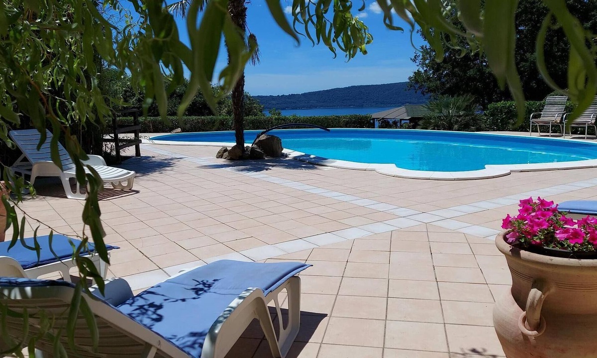 Caprarola House | Charming Country House upon lake near Rome, View Pool Wifi climate, up 4
