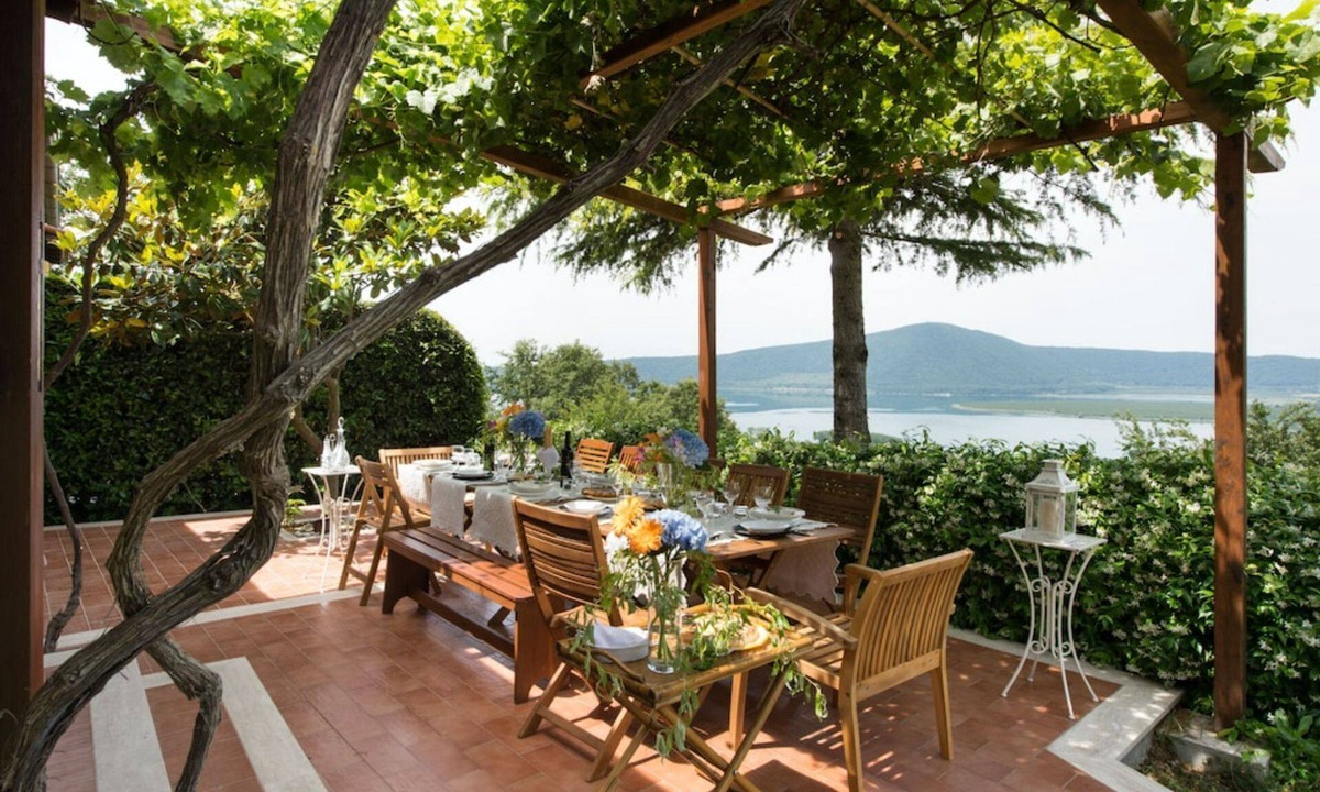 Caprarola House | Charming house at lake near Rome: 650m asl, pool, view, WiFi, kayak canoe