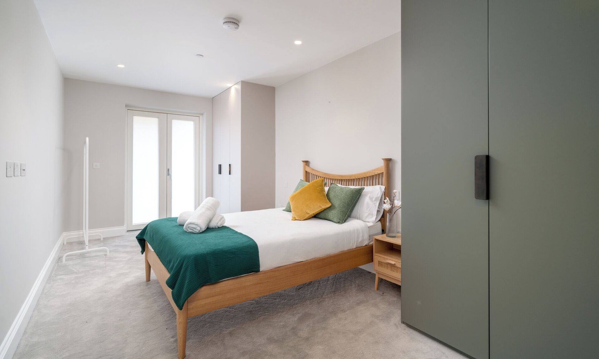 Whittington Apartment | Charming New Build 2-bedroom 2 Bathroom apartment in lovely London with WiFi