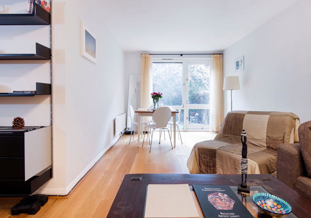 St. Pancras Apartment | Classic home and garden in Bloomsbury