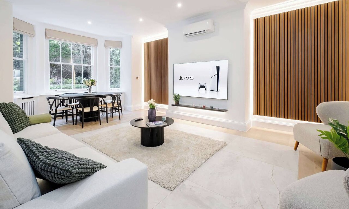 South Kensington Apartment | Classy 2BR 2BA in the ♥️ of Central London ❄️ Air Con. 🌿 Terrace | Sleeps 6