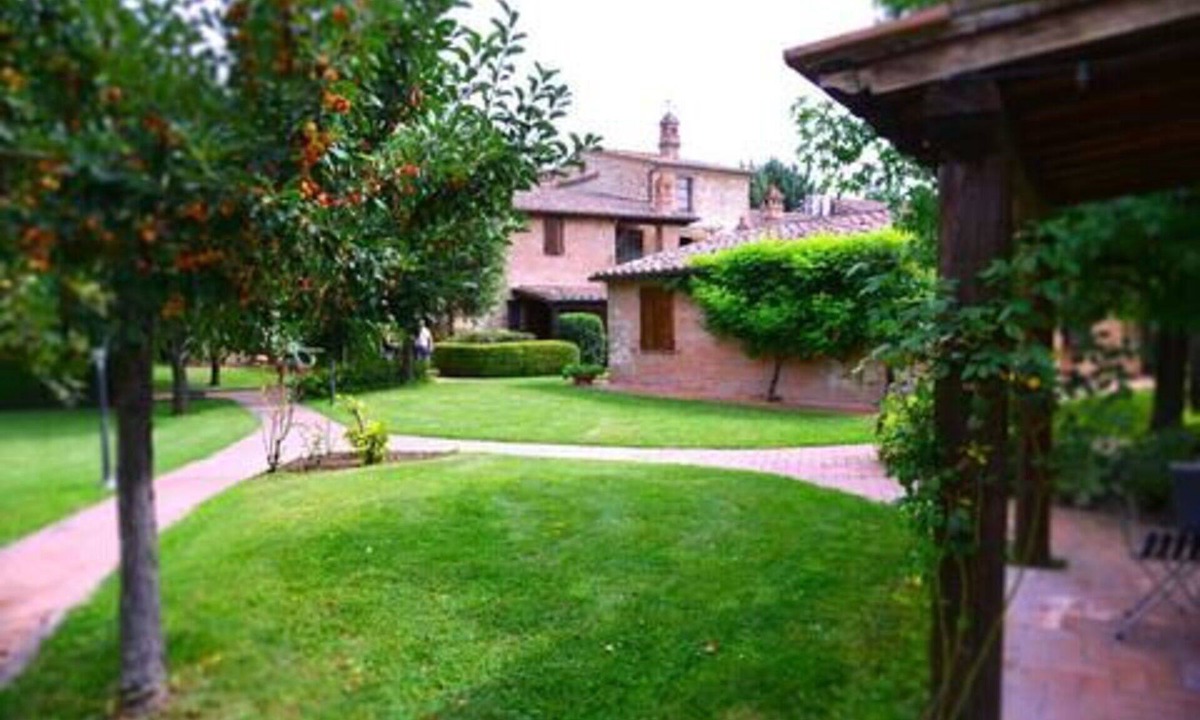 Castiglione del Lago Apartment | Cosy apartment for 6 guests with WIFI, A/C, pool, TV, veranda and pets allowed