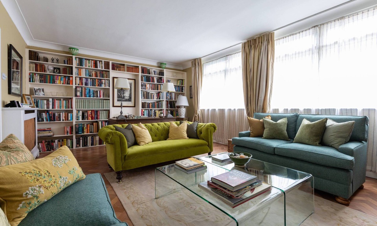 Courtfield House | Courtfield Mews - Four Bedroom House, Sleeps 8
