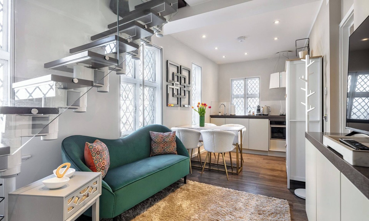 Temple Apartment | COVENT GARDEN! Walk 2 Leicester Square,Trafagal Square,SOHO