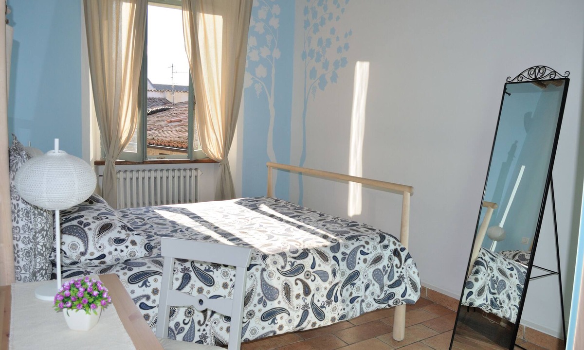 Foligno Apartment | Cozy 4-bedroom apartment with lovely terrace