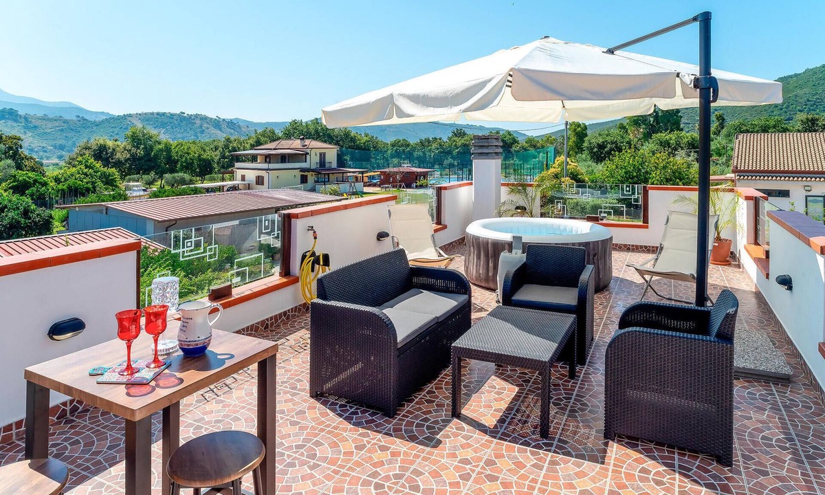 Castellabate House | Cozy home in San Marco Castellabate with WiFi