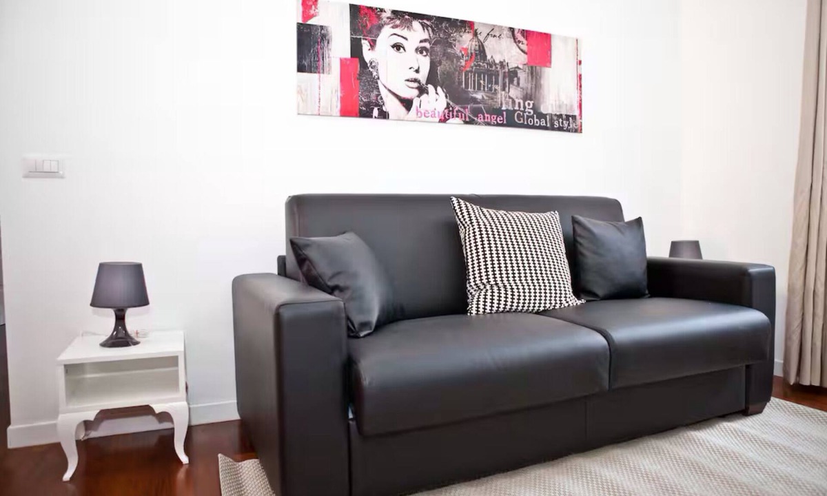 Gianicolense Apartment | Cozy Trastevere Apartment - Great Location, Fast Wi-Fi & A/C