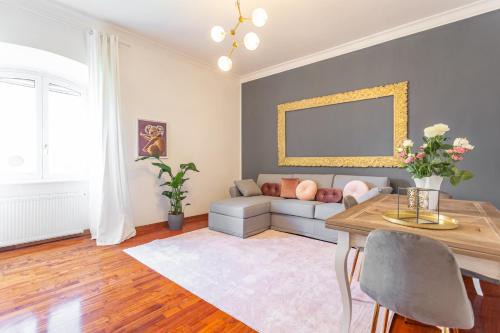 Rione XVI Ludovisi Apartment | Daplace - Alma Apartment