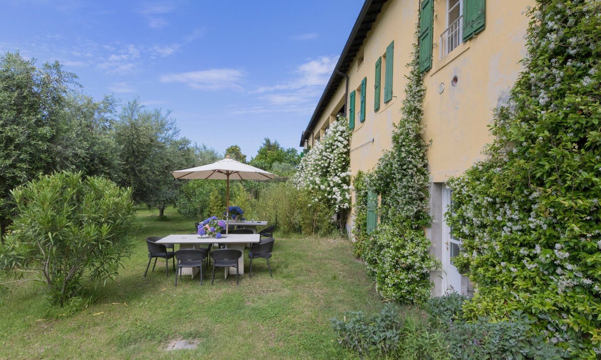 Cavaion Veronese Apartment | 'Delicious House Michelangelo' Apartment with Shared Garden, Wi-Fi & Air Conditioning